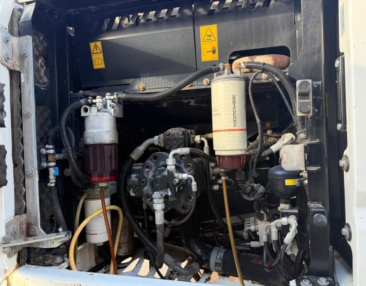 HIDROMEK  HMK 230LC-4